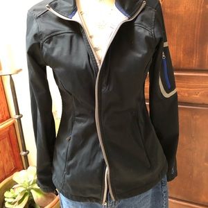 Cabelas Light Weight Windstopper Jacket